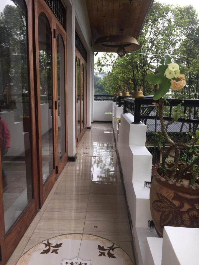 Kandy Ivy Banks Holiday Resort מראה חיצוני תמונה