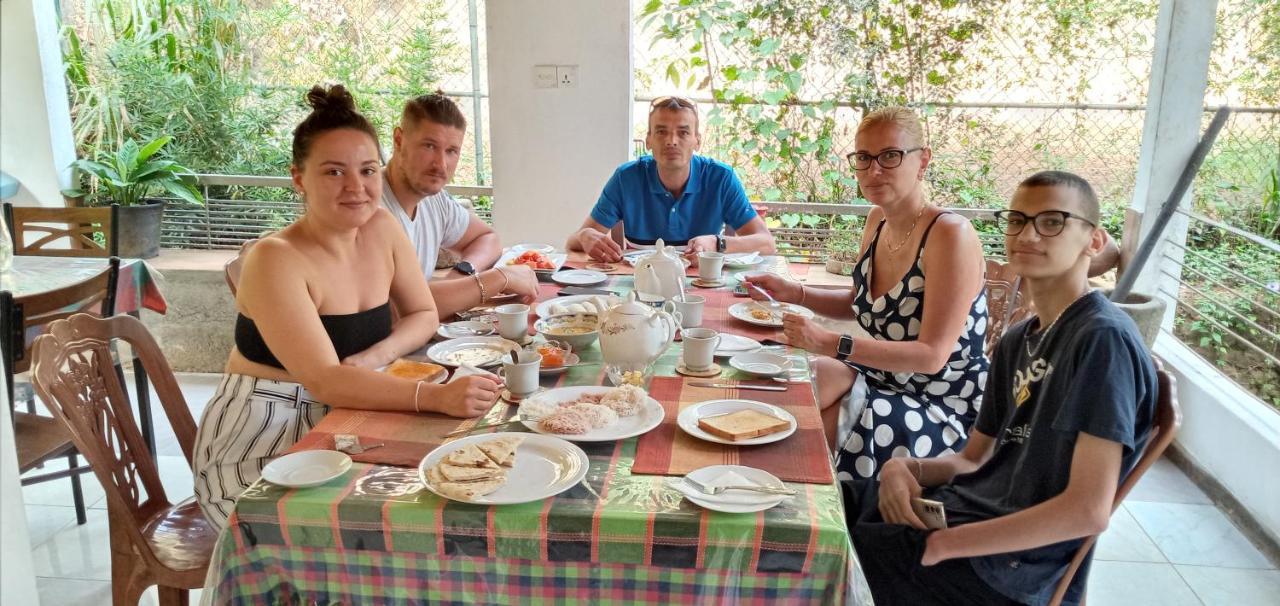Kandy Ivy Banks Holiday Resort מראה חיצוני תמונה